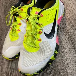 Womens Nike Metcon 2